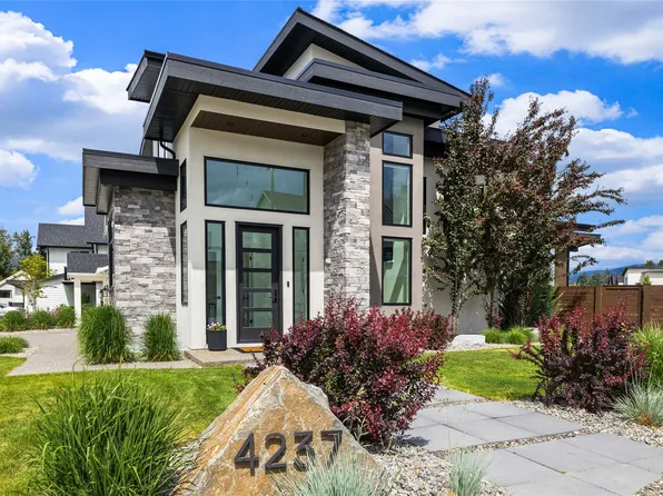 4237 Russo St, Kelowna, BC V1W 0B6