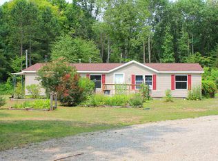 20624 E Trails End Trl, Interlochen, MI 49643