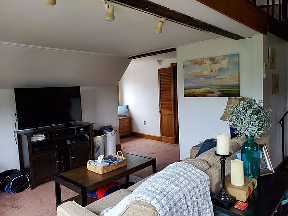2nd image of 24 Fairview Ave Floor 3