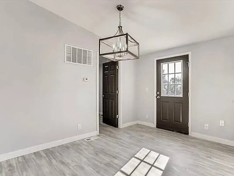 1269 Mobile St — Photo 13