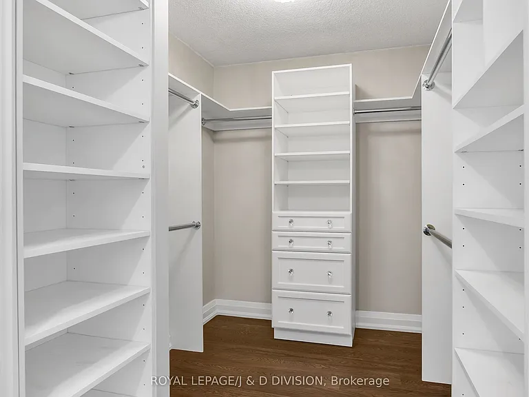 25 George St S #405 — Photo 26