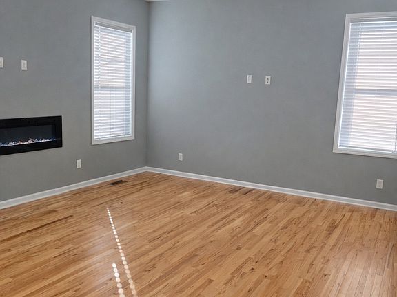 3rd image of 709 Moormans Arm Rd