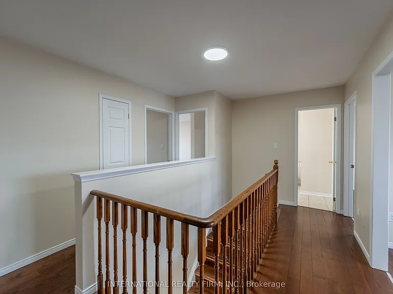 102 Hunter Way — Photo 32