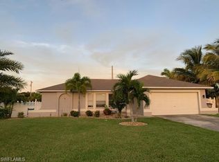 3218 SE Santa Barbara Pl, Cape Coral, FL 33904