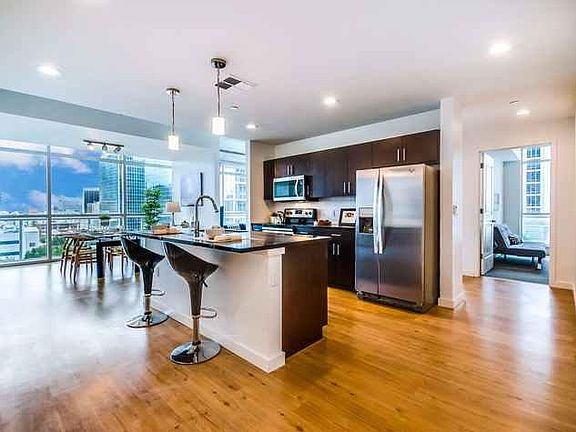 3rd image of 100 Lake Ave #0910