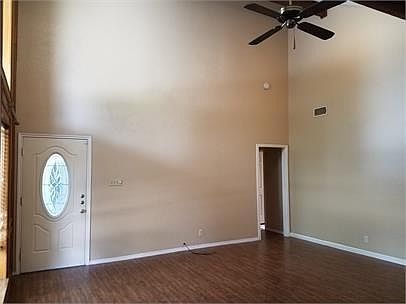 3rd image of 8200 Willow Glen Ct