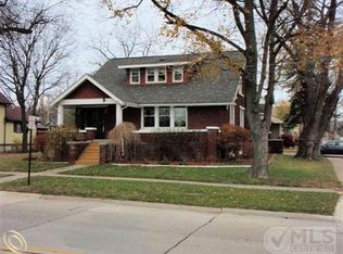 504 Clinton Ave, Saint Clair, MI