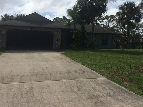 2nd image of 1585 Eastlake Ln