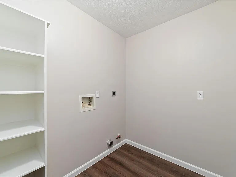 14431 Parkesgate Dr — Photo 32