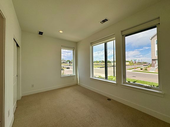 3rd image of 706 Saddle Dr