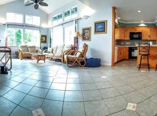 647 Kaha St, Kailua, HI 96734