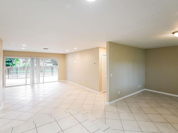3rd image of 222 NW 92nd Ter #222