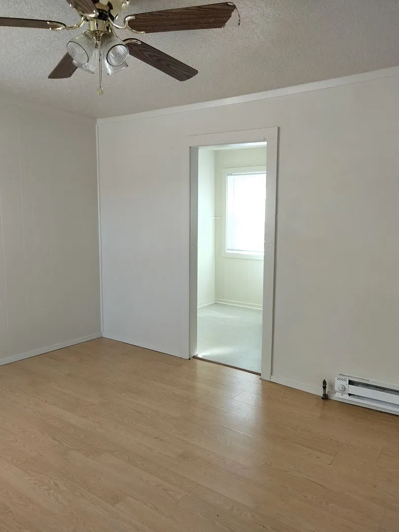 Cozy One Bedroom, One Bath House in Peaceful Location for $600! — Photo 3