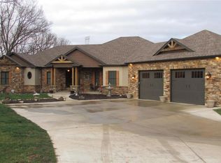 2122 Andrea Rd, Festus, MO 63028