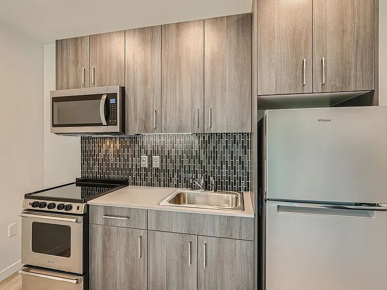 Welcome to AV Lofts! Beautiful views plus in-unit laundry! Up to 8 weeks free! — Photo 35