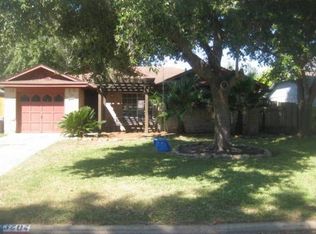 3202 Fox Run Dr, Alvin, TX 77511