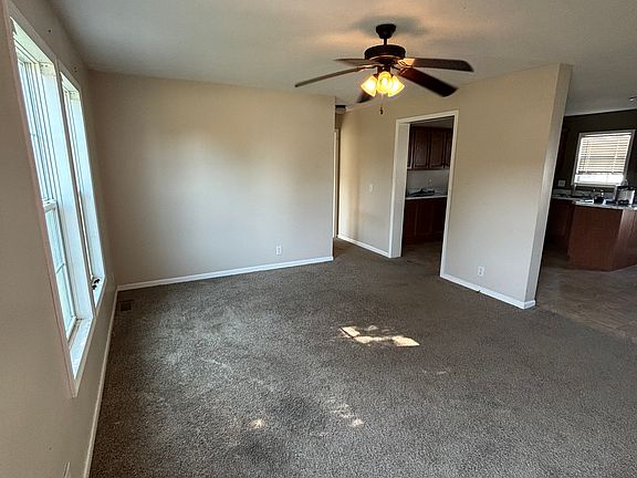 3rd image of 490 Tanglewood Dr #84