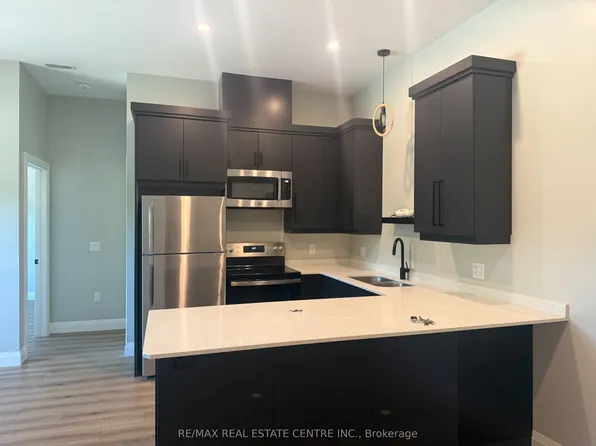 8 Main St S #4, Grand Valley, ON L9W 5V4