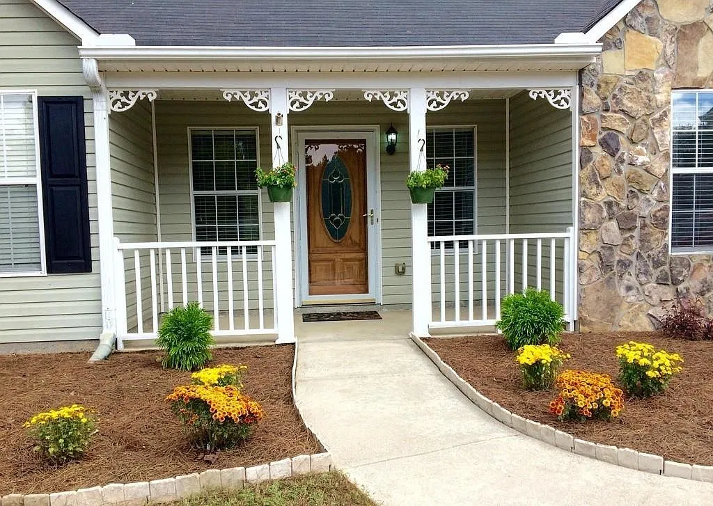 3 bed, 2.0 bath, 1500 sqft, $2,200 — Photo 1