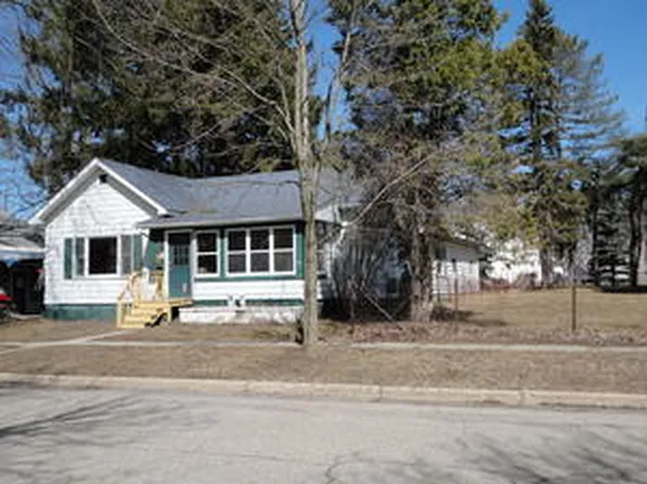 363 Wells St, Caro, MI 48723