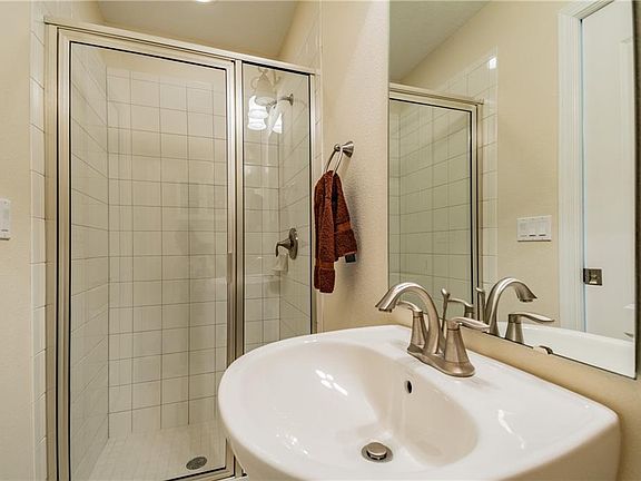 5th image of 10144 Arbor Run Dr Unit 21