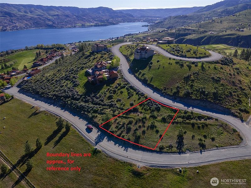 3rd image of 43 Sabio Way