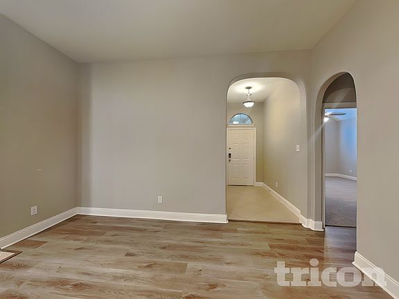 4th image of 1473 Eagle Nest Dr
