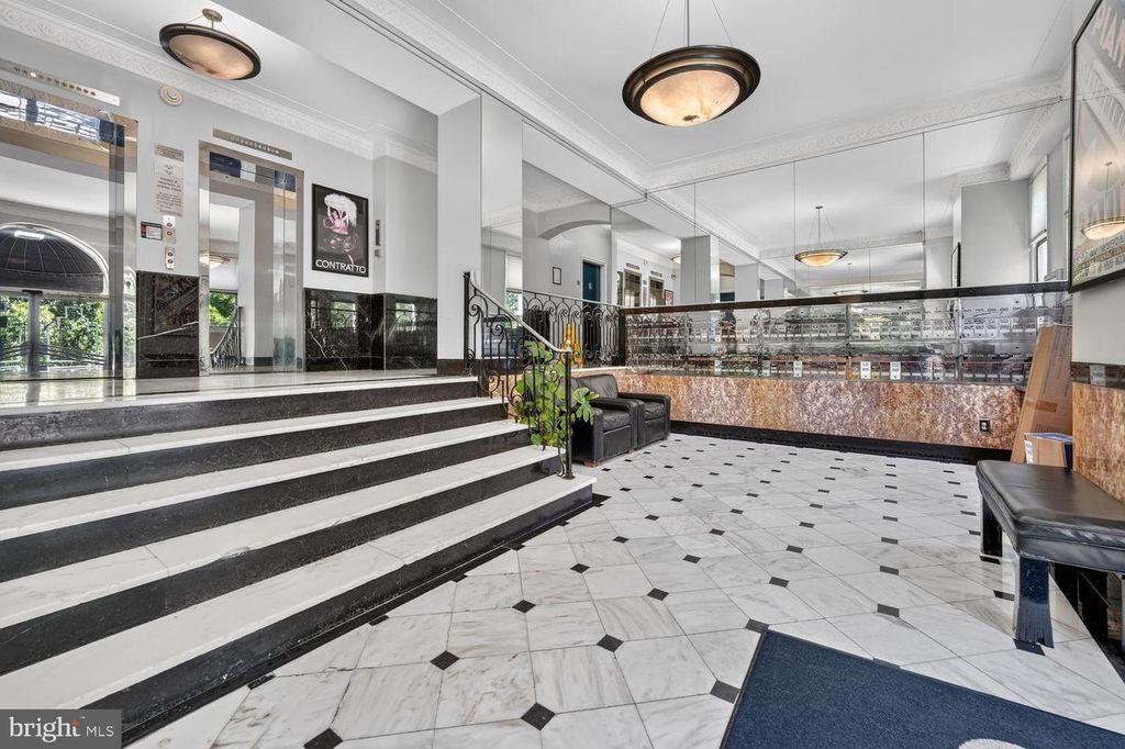 Apartment in Washington, West End, Ward 2 - View 2