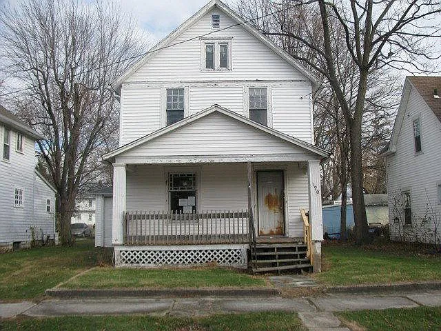 190 N Seffner Ave photo 1