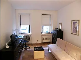 Rented by R New York