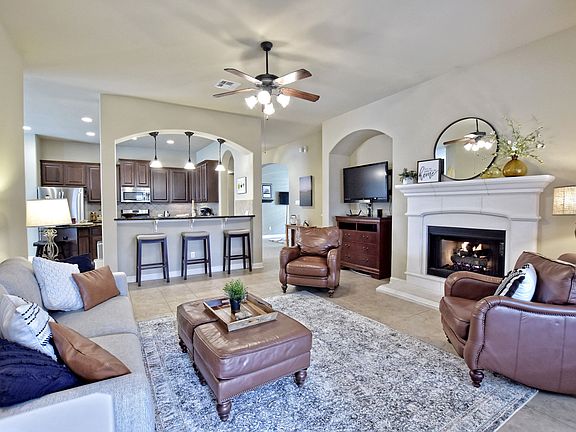 5th image of 404 Atlanta Park Dr
