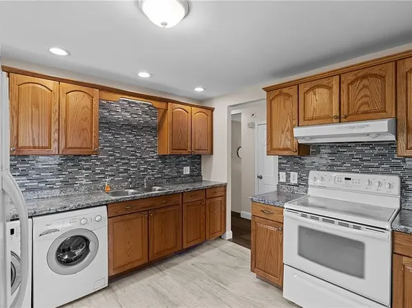 19 Harris St #19, Riverside, RI 02915