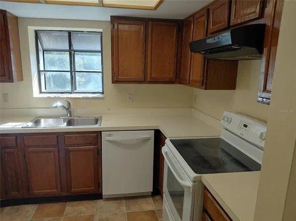 912 HAMMOCK PINE BOULEVARD #912, CLEARWATER, FL 33761