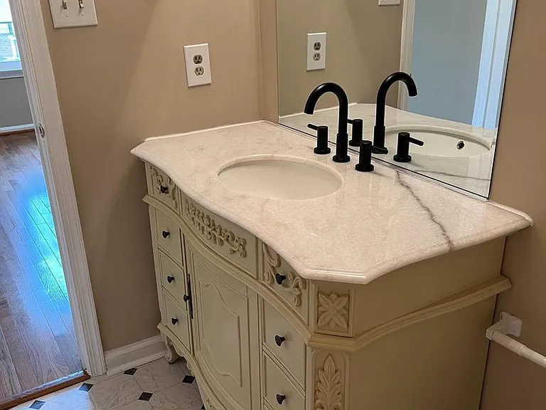 8565 Enochs Dr — Photo 7