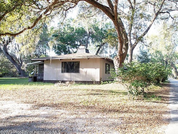 3rd image of 3230 County Road 421