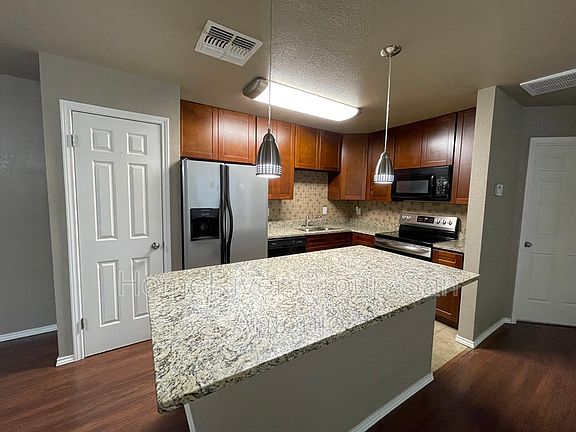 2nd image of 11610 Vance Jackson Rd APT 305