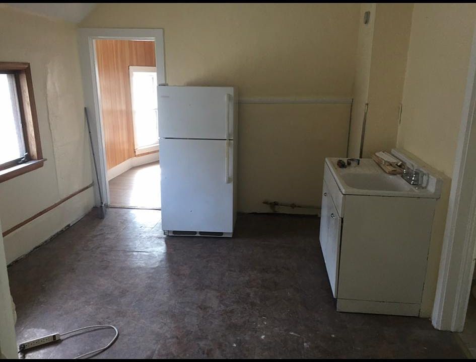 1st image of 93 Kelburn St #2