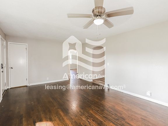 1439678_005_living_room_13964685.jpg
