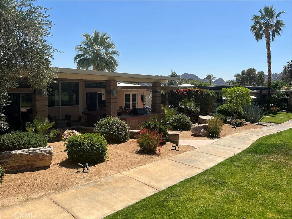 3 bed, 1280 sqft, $6,000 — Photo 1
