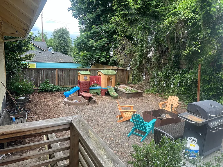 4635 NE Rodney Ave — Photo 22