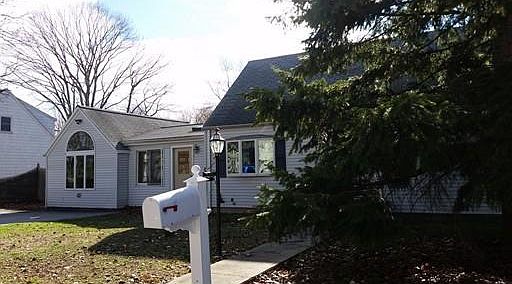 4th image of 130 Circuit Ave