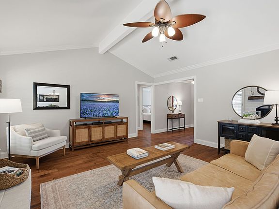 4th image of 258 Creekside Ln