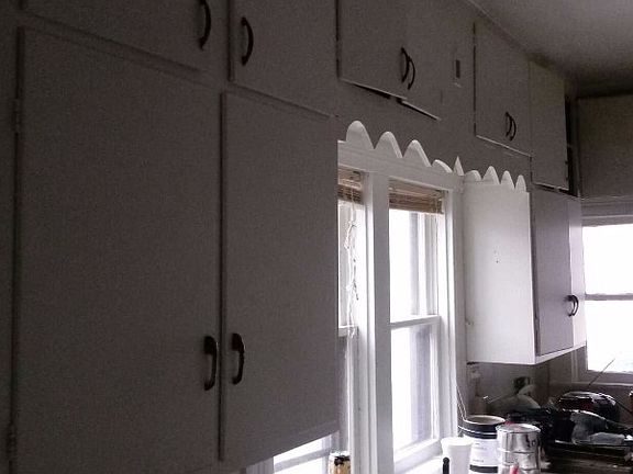 2nd image of 906 N Wenona St