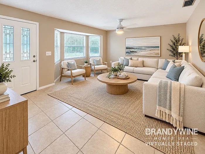 3 bed, 2.0 bath, 1167 sqft, $2,012 — Photo 3