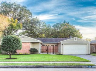 8719 Shadow Crest St, Houston, TX 77074