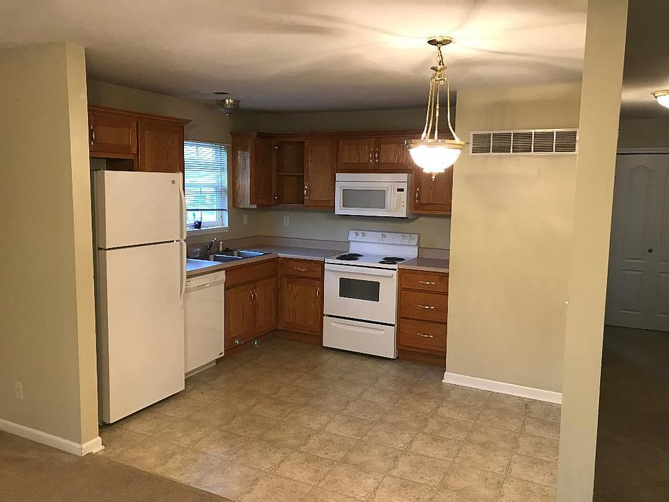 2nd image of 404 W 8th Ter Unit B