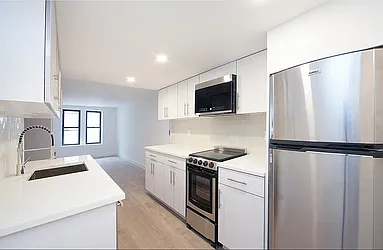 Rented by R New York