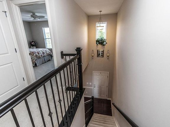 4th image of 7541 Schneider Way