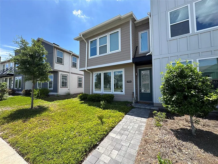 2956 Voyager Ave — Photo 18