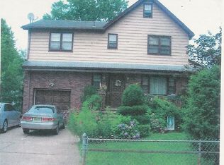 721 N Riverview Dr, Totowa, NJ